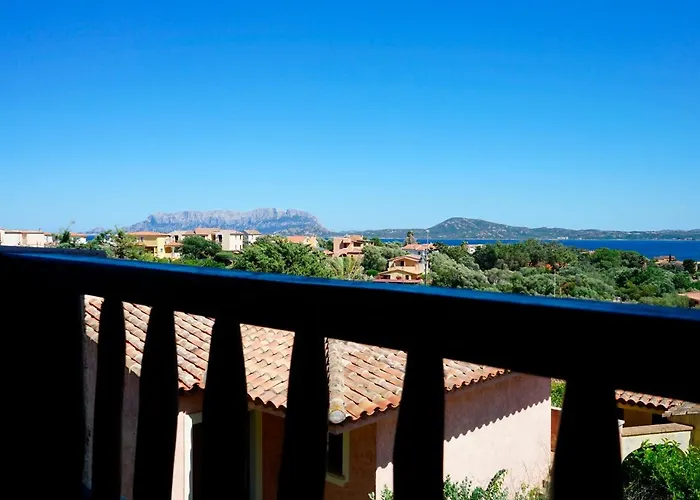 Homey Experience - Terrace Sea View Apartment Olbia