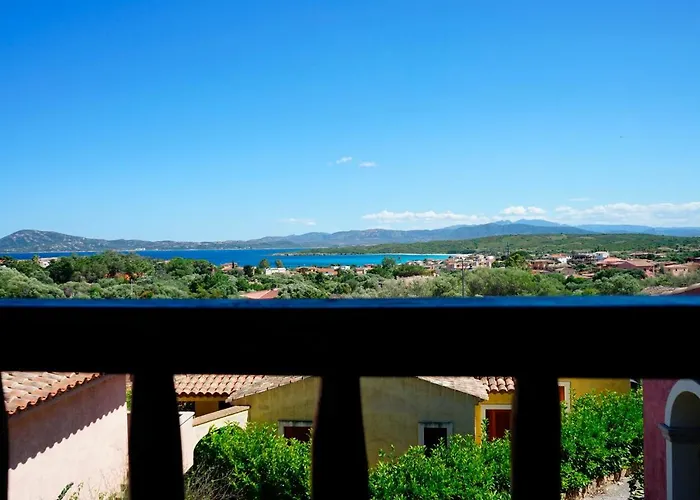 Homey Experience - Terrace Sea View Apartment Olbia